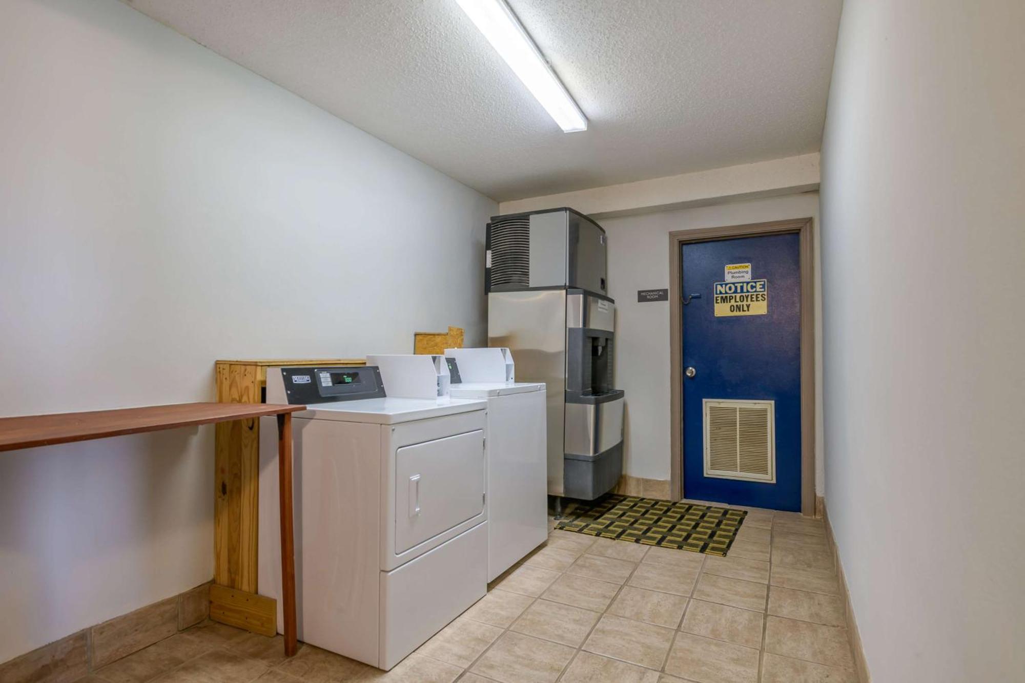 Motel 6 Forsyth, Ga Tift College Exterior photo